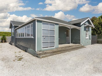 Pa-fect Opportunity! Two Flats, One Building!