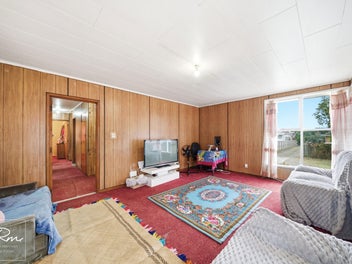 MARK YOUR CALENDAR - AUCTION THIS WEDNESDAY!!