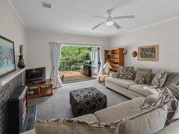 Fab location, price reduced, present all offers