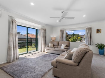 Immaculate, Modern and Easy Care!