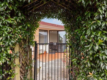 Gateway to The Gardens!