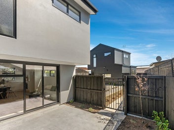 Brand New & Supremely Located