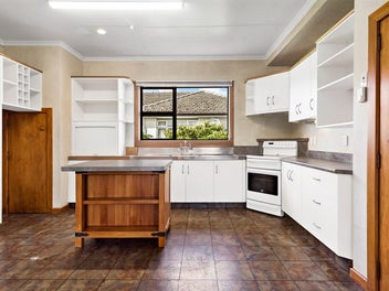 Excellent Location | 4 Bedrooms | Great Value