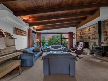 Spacious, sunny family home!