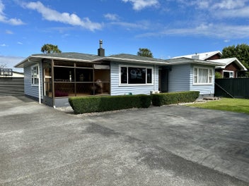 Image 1 of 32