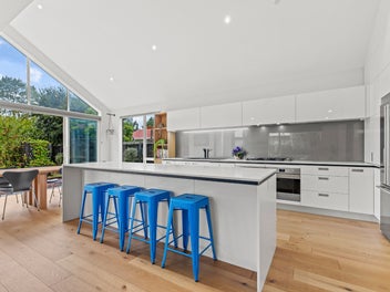 A Light-Filled Family Haven on 749sqm