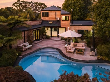 Grounded in Natural Textures and Quiet Luxury