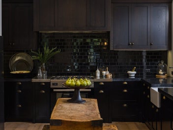 Grounded in Natural Textures and Quiet Luxury