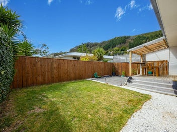 Sunny & Private | First Home or Investment