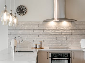 MOVE-IN READY, MAKE IT YOURS!