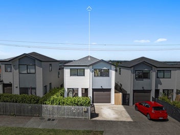 Vendor Says Sell! 3 Bed, 2 Living, Below $1,35m