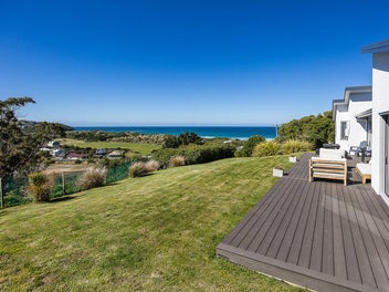 Contemporary Coastal Oasis Minutes From The City