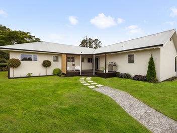 Space & Style In Te Kowhai