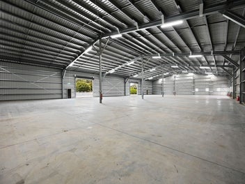 Image 1 of 7