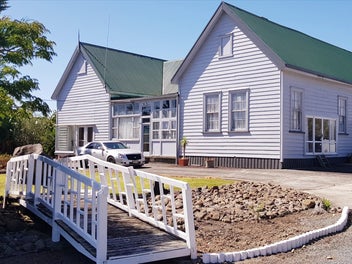 Image 1 of 28