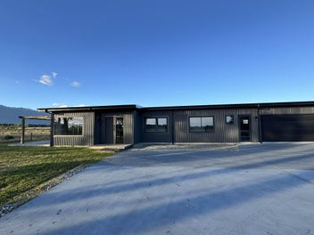 LIFESTYLE LIVING JUST MINUTES FROM REEFTON