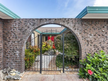 Spacious Family Home with Huge Potential !!!