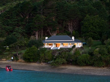 Exquisite Waterfront Living