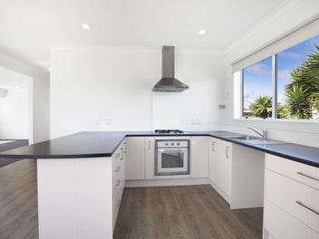 First Home Buyers/Investors – 3 Bed + Studio