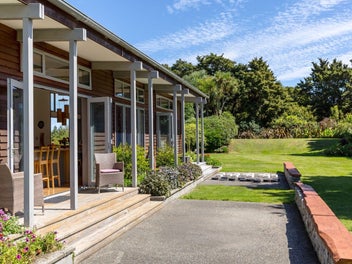 Matarawa Grove: Two Homes, Endless Options