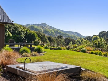 Self sufficient living