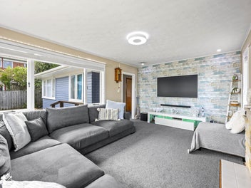 Tranquil Family Haven, lush Garden & private Spa