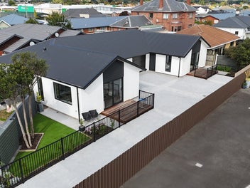 Super-sized townhouse - now priced to sell