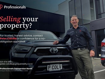 LARGE ELEVATED FAMILY HOME WITH VIEWS