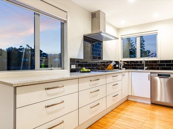 Sought After Seaside Setting