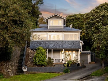 Character Villa, Prime Location