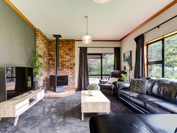 Executive lifestyle with self-contained guest wing