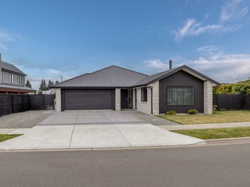 Cosy winters and easy living in Gleniffer Place