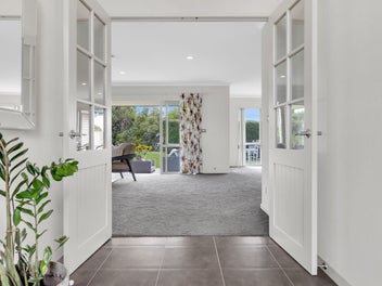 Prestigious Portofino Point