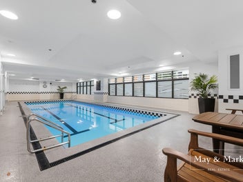 Rare find - Queen Street Living with carpark!