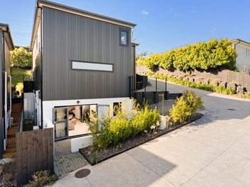 Space, Style & Top School Zones in Castor Bay