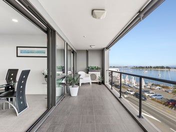 Stunning Penthouse - Priced to Sell