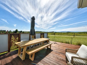 Stunning lifestyle opportunity