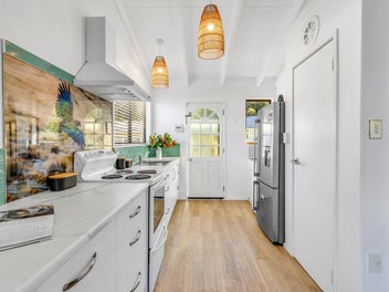 Private Cul-De-Sac Living Near The City