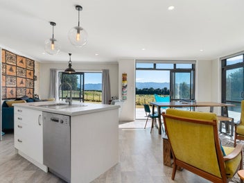 Rural Simplicity, Modern Comfort & Room To Breathe