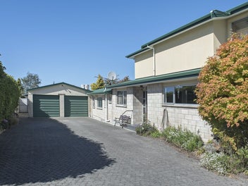 Large premium family home in prime area