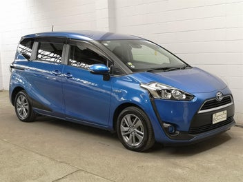2017 Toyota Sienta 7 seats, Low ks, High Spec
