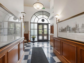 Hidden Gem with Harbour Views!