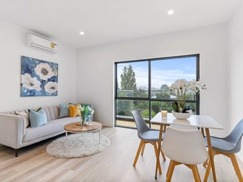 2023 Built, Freehold, 3 Bed, Ensuite, Int. Garage