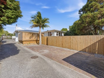Solid Freehold Living in Central Howick