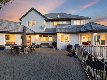Sun, Privacy and Room for All