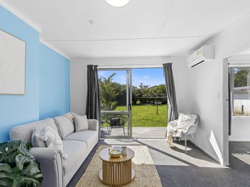 Smart Buying Starts Here- Renovated & Ready to go