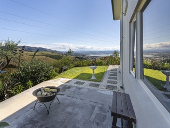 Big Views, Smart Living