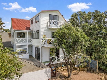 MOFFAT MAGIC - Must Be Sold!