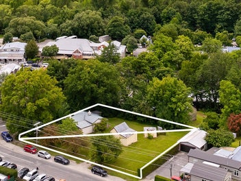 Rare Arrowtown Offering