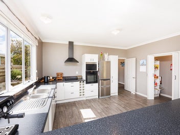 Country Charm. Surprising Space.